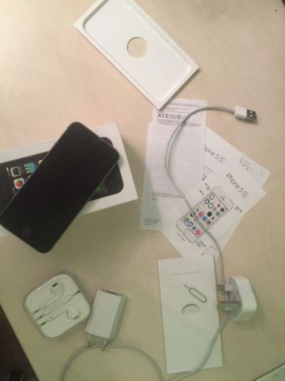 Лот: 6385189. Фото: 1. iPhone 5s идеальное состояние... Смартфоны