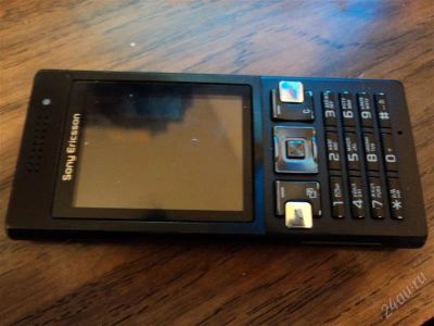 Лот: 786359. Фото: 1. Sony Ericsson T700. Кнопочные мобильные телефоны