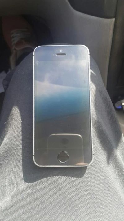 Лот: 9706489. Фото: 1. Iphone 5s 16 gb. Смартфоны