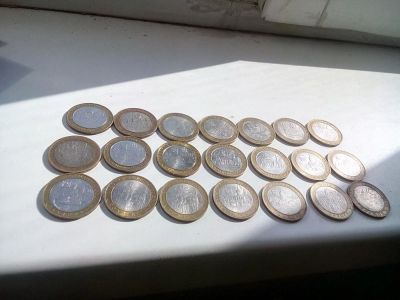 Лот: 9650257. Фото: 1. одним лотом 10 рублевые монеты... Россия после 1991 года