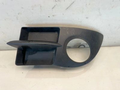 Лот: 22458943. Фото: 1. рамка противотуманной фары Renault... Другое (автозапчасти)