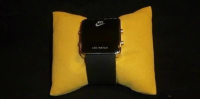 Лот: 3276657. Фото: 1. LED часы Nike черные. Другие наручные часы