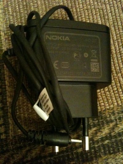 Лот: 4113002. Фото: 1. Зарядное устройство для Nokia... Зарядные устройства, блоки питания, адаптеры сетевые для смартфонов