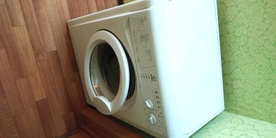 Лот: 16777933. Фото: 1. Машинка Indesit wisl62. Стиральные машины