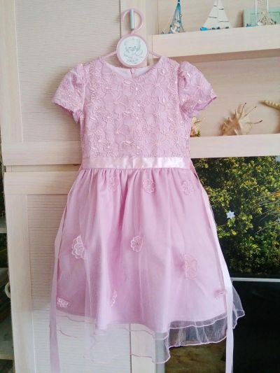 Лот: 5203087. Фото: 1. Платье для девочки 4, 5 лет. Платья, сарафаны