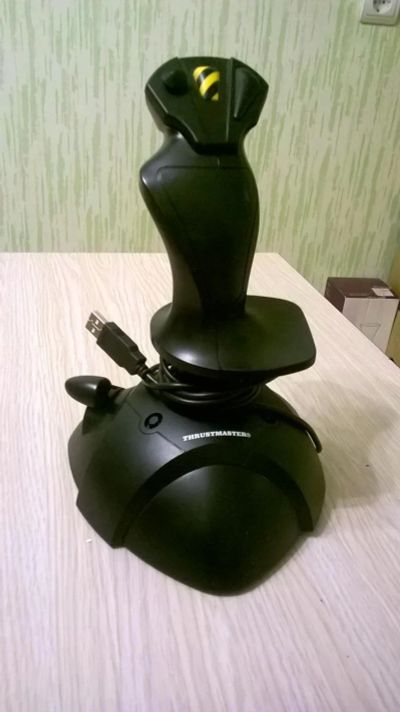 Лот: 7988991. Фото: 1. Джойстик Thrustmaster. Рули, джойстики