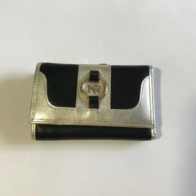 Лот: 9597162. Фото: 1. Небольшой удобный кошелёк. Бумажники, кошельки, портмоне