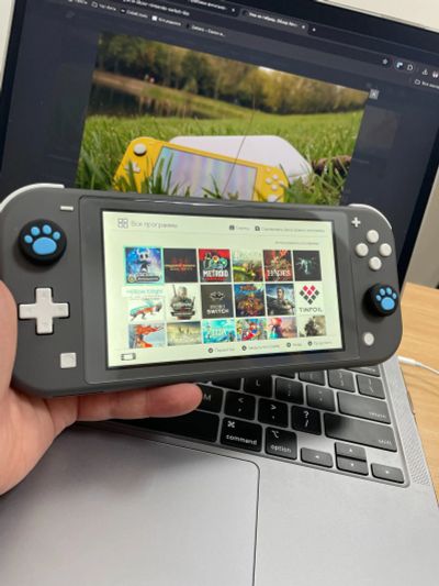 Лот: 25441020. Фото: 1. Nintendo Switch Lite прошитая... Игровые приставки, консоли