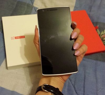 Лот: 5611077. Фото: 1. OnePlus One 64Gb чёрный. +чехол... Смартфоны