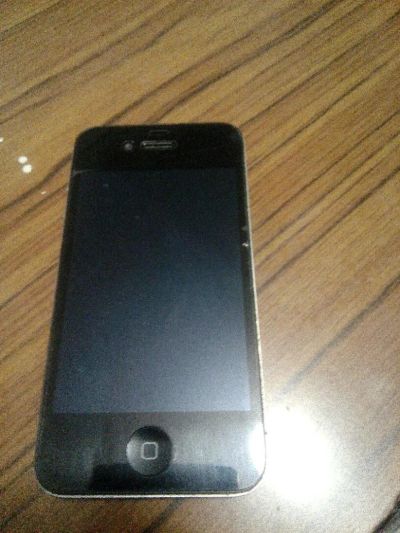 Лот: 6823404. Фото: 1. iPhone 4 Black 32gb. Кнопочные мобильные телефоны
