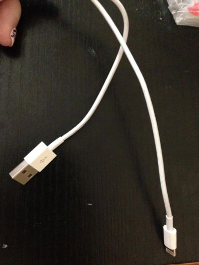 Лот: 6426931. Фото: 1. Кабель на iPhone 5/5s, 6. Зарядные устройства, блоки питания, адаптеры сетевые для смартфонов
