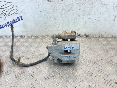 Лот: 25628838. Фото: 1. суппорт тормозной Toyota Camry... Тормозная система