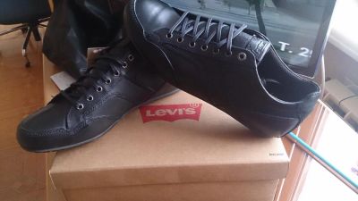 Лот: 4813156. Фото: 1. Кроссовки levi's новые. Кеды, кроссовки, слипоны