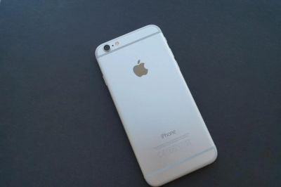 Лот: 5311593. Фото: 1. iphone 6 серебро. Смартфоны