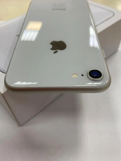 Лот: 20425129. Фото: 1. IPhone 8 64 gb. Смартфоны