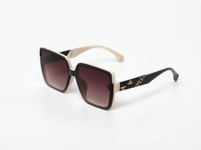 Лот: 22156745. Фото: 1. Очки Chanel. Очки солнцезащитные