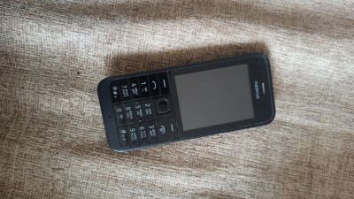 Лот: 19040661. Фото: 1. Nokia 220 dual sim. Кнопочные мобильные телефоны