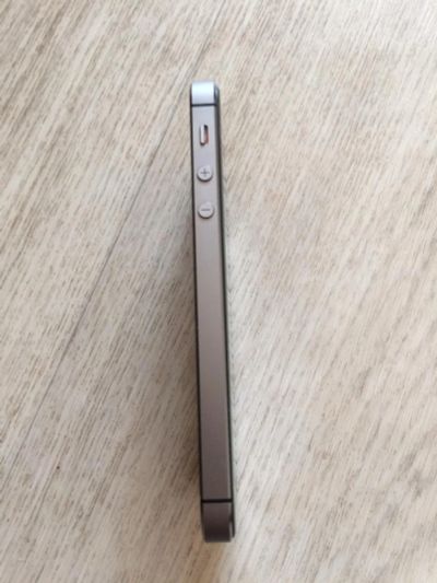 Лот: 9551125. Фото: 1. Айфон 5s. Смартфоны