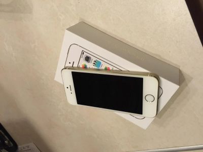 Лот: 4795760. Фото: 1. iPhone 5s 16 Gb Gold LTE. Смартфоны