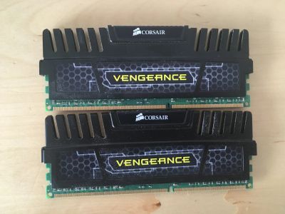 Лот: 16273723. Фото: 1. Corsair Vengeance CMZ8GX3M2A1600C9... Оперативная память