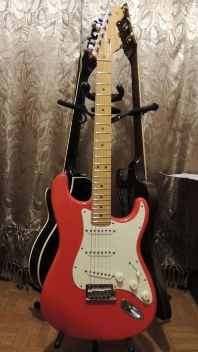 Лот: 3316702. Фото: 1. Fender Stratocaster American Standard... Гитары