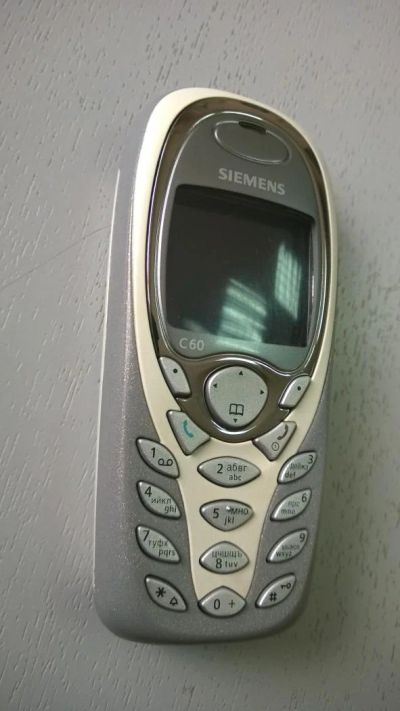 Лот: 5443508. Фото: 1. живой Siemens C60 сделан в Венгрии... Кнопочные мобильные телефоны