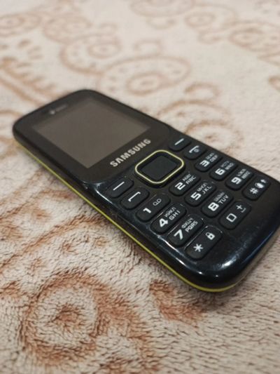 Лот: 25855540. Фото: 1. Телефон Samsung. Кнопочные мобильные телефоны