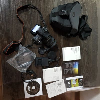 Лот: 17842305. Фото: 1. Фотоаппарат Sony Alpha SLT-A37... Цифровые зеркальные