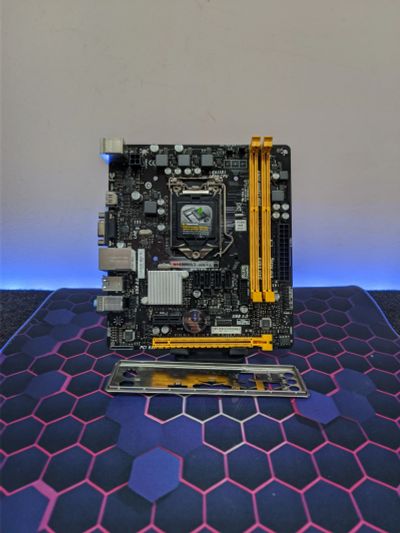 Лот: 25070921. Фото: 1. Материнская плата Biostar/LGA1151... Материнские платы
