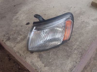 Лот: 6294120. Фото: 1. Габарит / поворотник Toyota Corona... Оптика и освещение