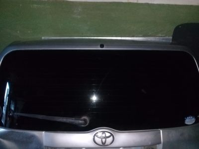 Лот: 12791445. Фото: 1. Задние стекло Toyota Succeed тонированное... Кузов