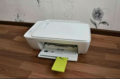 Лот: 11807343. Фото: 1. Мфу Нр DeskJet 2130 на гарантии... Струйные принтеры