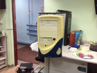 Лот: 6777685. Фото: 1. Системный блок Pentium 3-1113MHz... Компьютеры в сборе