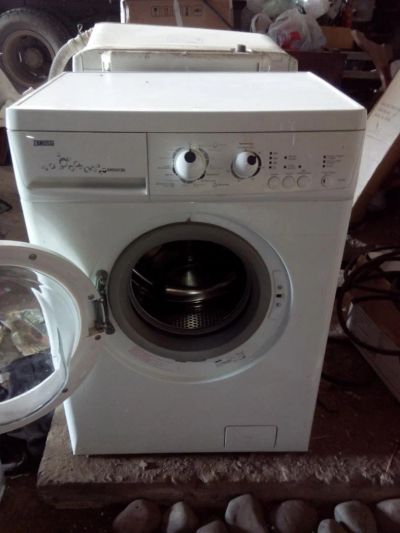 Лот: 4365599. Фото: 1. Стиральная машинка Zanussi ZWS... Стиральные машины