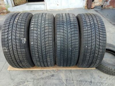 Лот: 13972658. Фото: 1. #261 235/55 R17 Michelin X-Ice... Шины