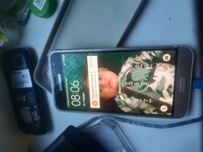 Лот: 25717203. Фото: 1. Samsung J3 2016 2/16. Кнопочные мобильные телефоны