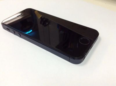 Лот: 6512975. Фото: 1. Iphone 5 16GB Black (Комплект... Смартфоны