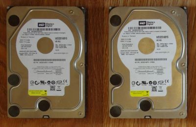 Лот: 4737298. Фото: 1. Два SATA-2 жёстких диска WD по... Жёсткие диски (HDD)
