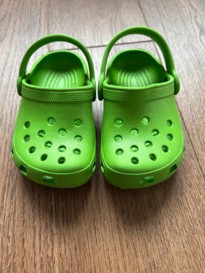 Лот: 20359787. Фото: 1. Crocs детские. Шлепанцы, сланцы