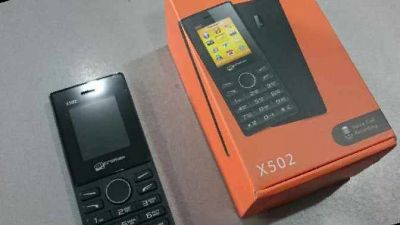 Лот: 8194160. Фото: 1. Micromax x502 черный (Canvas Viva... Кнопочные мобильные телефоны