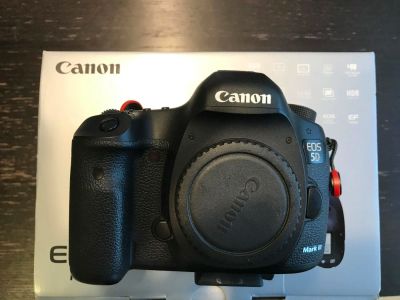 Лот: 10033609. Фото: 1. Canon 5D Mark III. Цифровые зеркальные