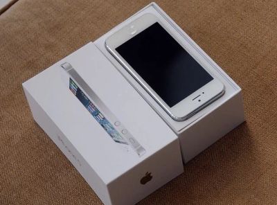 Лот: 4485580. Фото: 1. iPhone 5 32gb white в хорошем... Смартфоны