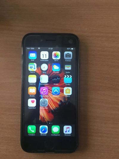 Лот: 9824586. Фото: 1. iPhone 7. Смартфоны