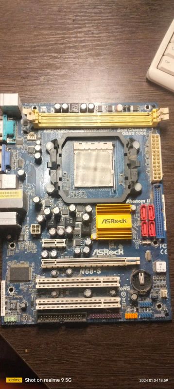 Лот: 21172285. Фото: 1. Мать ASRock N68-S AM2+/AM3 DDR2. Материнские платы