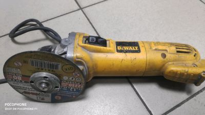 Лот: 16176747. Фото: 1. Болгарка DeWalt d28134 (z). Электроинструмент