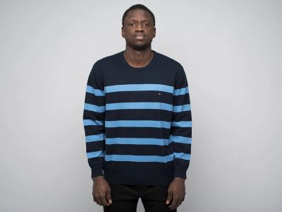 Лот: 21424136. Фото: 1. Свитшот Tommy Hilfiger. Свитеры, толстовки, худи