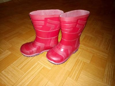Лот: 9807705. Фото: 1. Продам детские резиновые сапожки... Сапоги