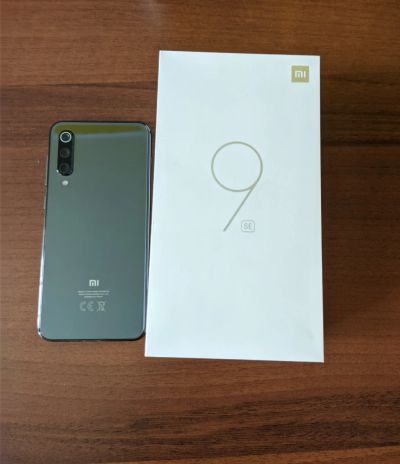 Лот: 19059641. Фото: 1. Xiaomi mi 9 se. Смартфоны