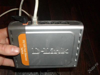 Лот: 1292485. Фото: 1. D-LINK switch. Маршрутизаторы (роутеры)