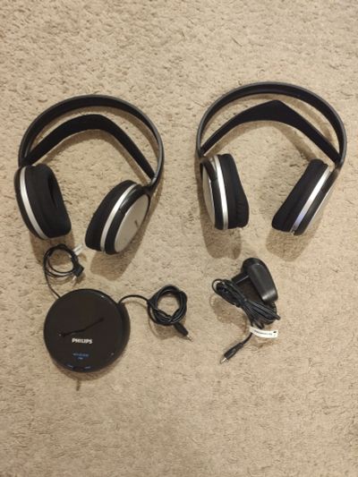 Лот: 19862859. Фото: 1. Беспроводные радионаушники Philips... Наушники, гарнитуры